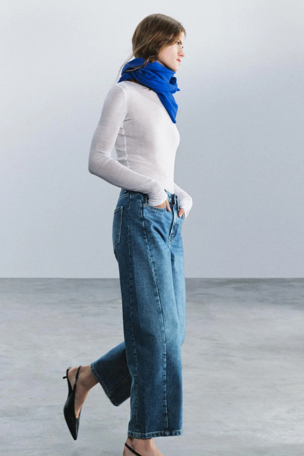 Jeans Cintura Média, Perna Relaxed — Compra Uma, Leva Três Cores Diferentes