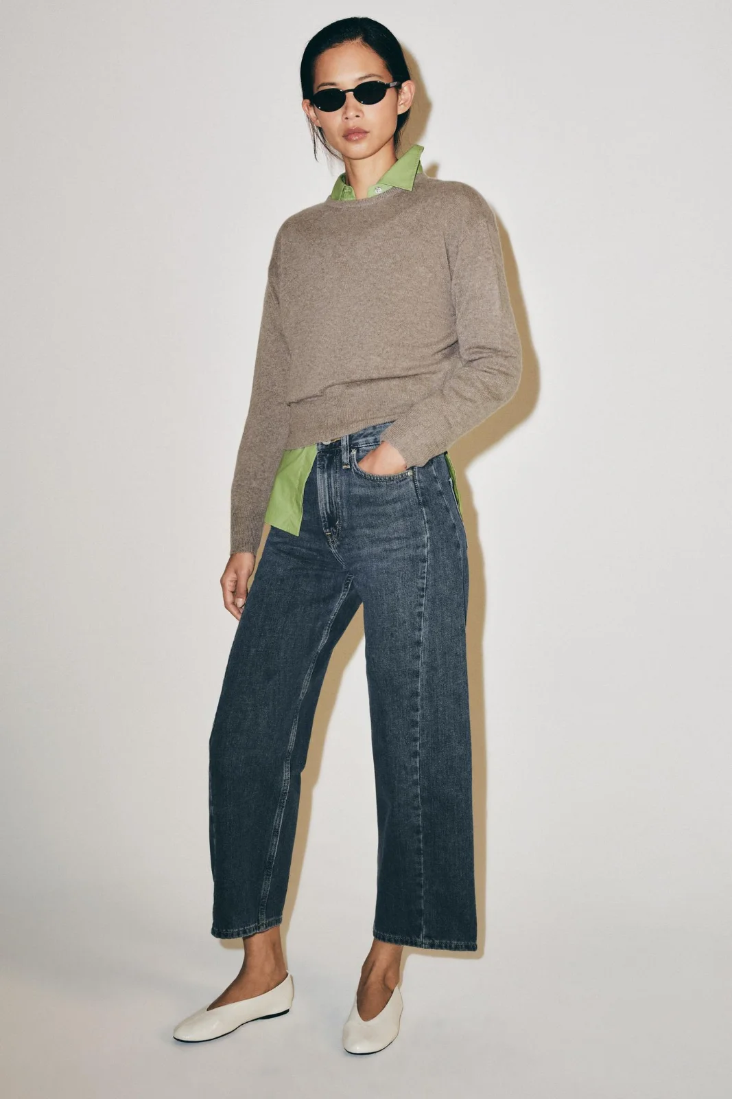 Jeans Cintura Média, Perna Relaxed — Compra Uma, Leva Três Cores Diferentes